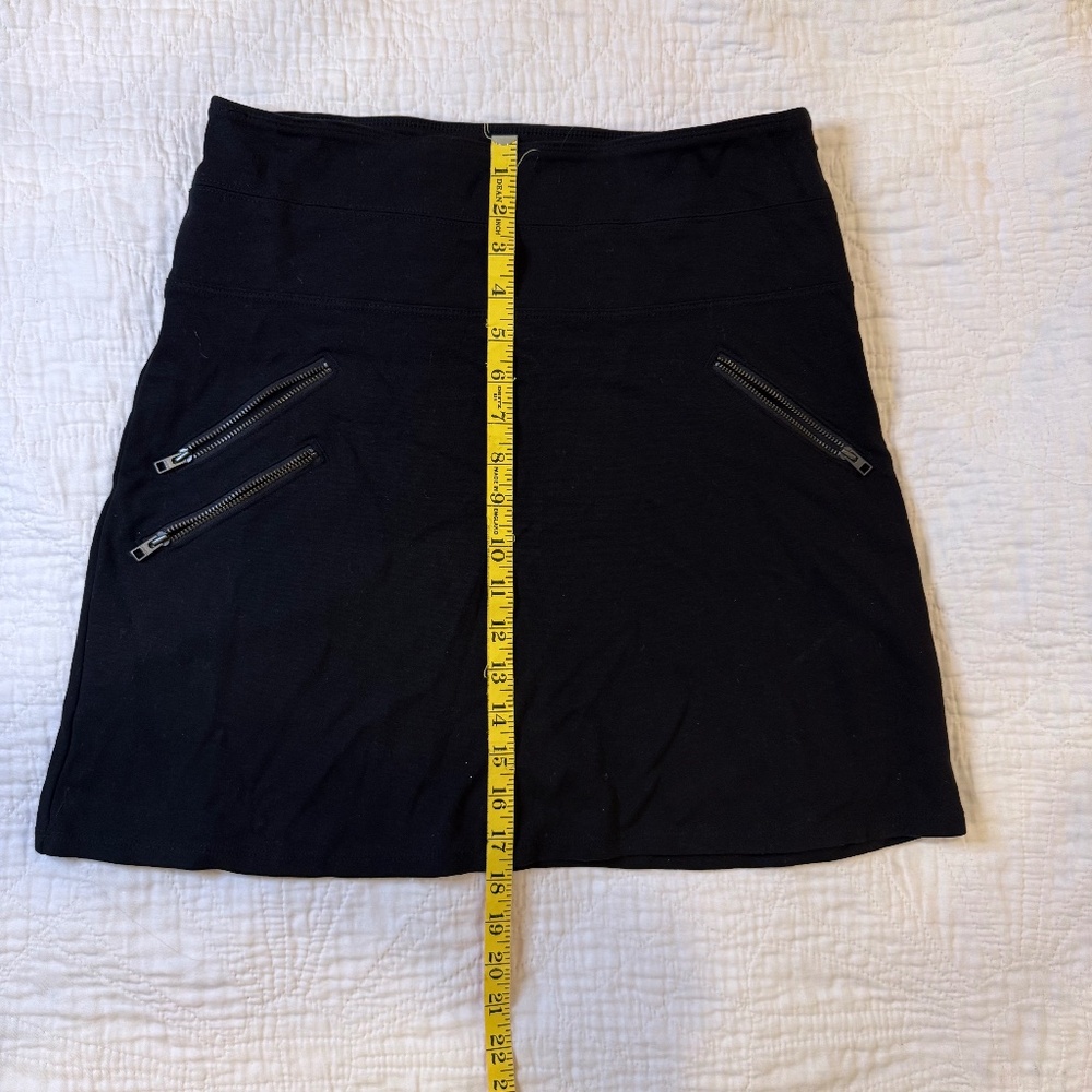 Althleta mini skirt A-line black womens size 4